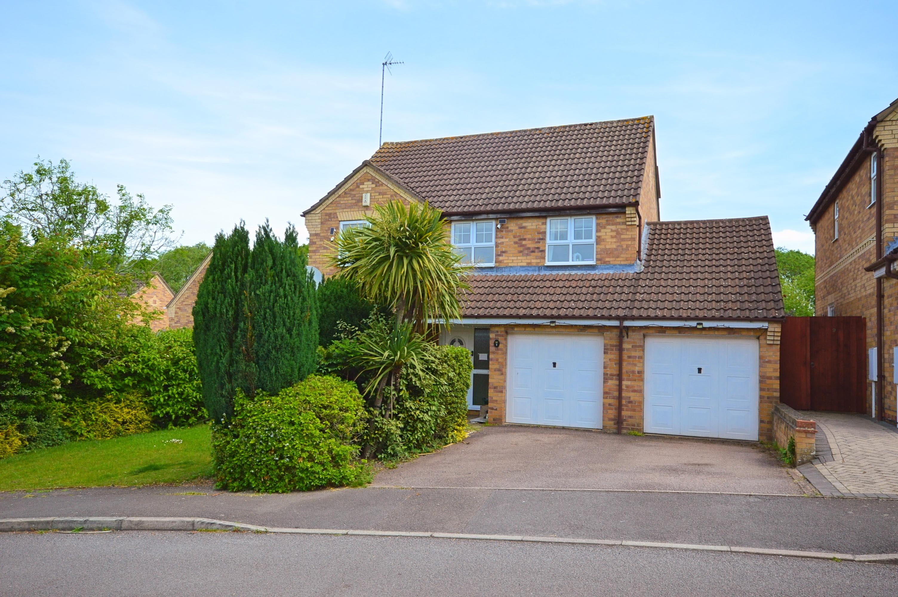 Hempland Close, Great Oakley, NN18